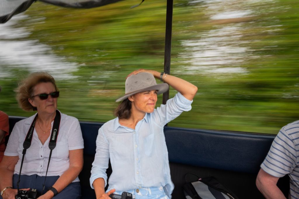 photography holiday in wiltshire - Lillie hat